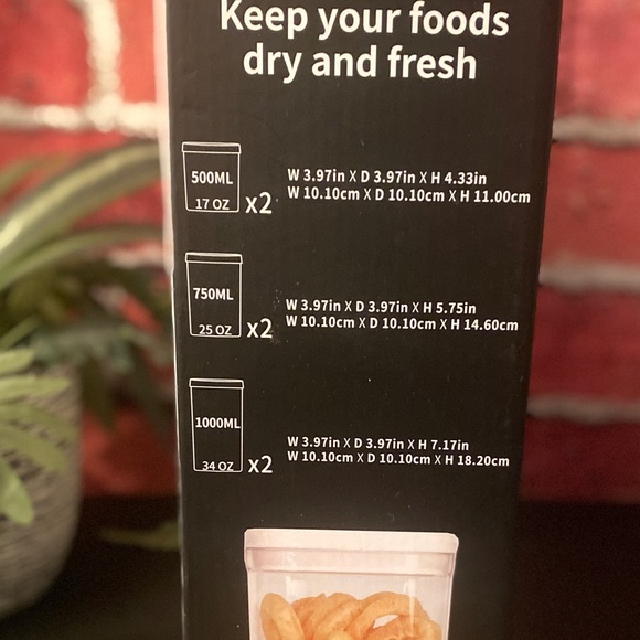 Dry food storage containers - Picture 3 of 3